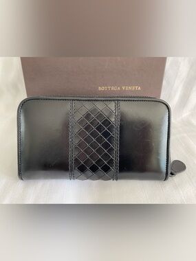 BOTTEGA VENETTA Black Intrecciato Leather Long Zippy Wallet